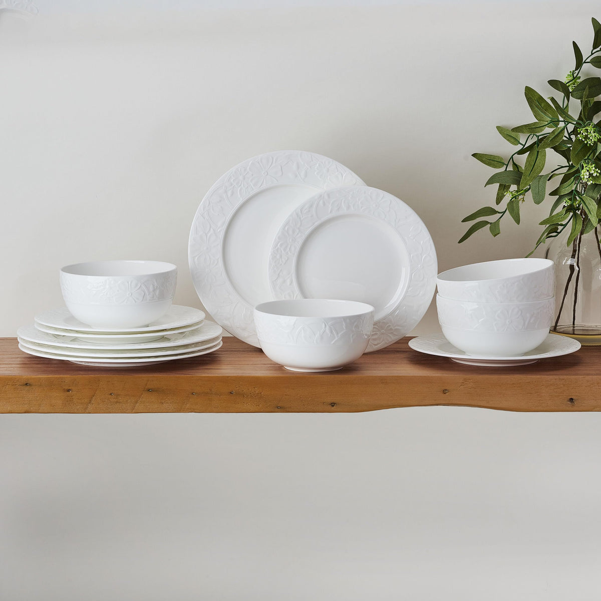White 12 Piece Bone China Dinnerware Set Z4848